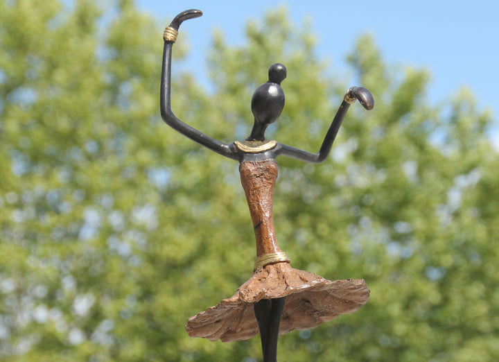 Ballerinas and dancers